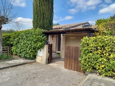 Maison à louer 4 pièces 83 m2 et jardin arboré (500 m2) à GREOUX LES BAINS (04)