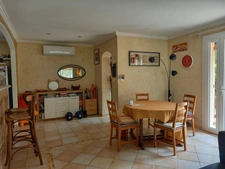 Maison à louer 4 pièces 83 m2 et jardin arboré (500 m2) à GREOUX LES BAINS (04)