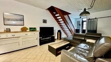 Maison familiale à vendre 6 pièces, 4 chambres + bureau – Proche gare & écoles – Grande terrasse – Garage – Dépendances – ROCHEFORT (17)