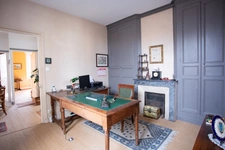 Character house for sale, 7 rooms with vaulted cellars – ROCHEFORT Centre (17)