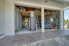 Maison de plain-pied de 135 m² à vendre - 4 chambres - 1 bureau - 7 pièces TONNAY CHARENTE (17)