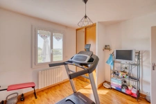 Maison de plain-pied de 135 m² à vendre - 4 chambres - 1 bureau - 7 pièces TONNAY CHARENTE (17)