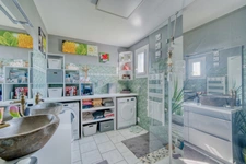 Maison de plain-pied de 135 m² à vendre - 4 chambres - 1 bureau - 7 pièces TONNAY CHARENTE (17)