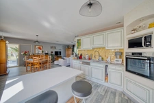 Maison de plain-pied de 135 m² à vendre - 4 chambres - 1 bureau - 7 pièces TONNAY CHARENTE (17)