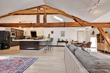 Dpt Charente Maritime (17), à vendre SAINT SAVINIEN immeuble 