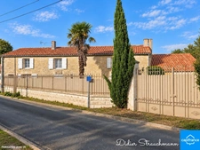 Maison à vendre 6 pièces SAINT JEAN DE LIVERSAY (17)