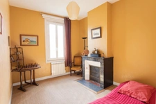 Character house for sale, 7 rooms with vaulted cellars – ROCHEFORT Centre (17)