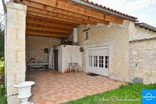 Maison à vendre 6 pièces SAINT JEAN DE LIVERSAY (17)