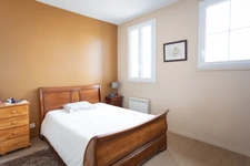 Character house for sale, 7 rooms with vaulted cellars – ROCHEFORT Centre (17)