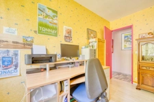 Maison de plain-pied de 135 m² à vendre - 4 chambres - 1 bureau - 7 pièces TONNAY CHARENTE (17)