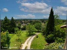 Maison de plain pied avec Piscine et beau point de vue sur la commune de Port Sainte Foy et Ponchapt 