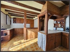 Maison à vendre de plain pied 3 chambres double garage et piscine sur la commune de  PINEUILH (33)