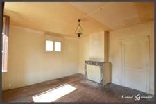 Maison en pierre avec grange à vendre 4 pièces A rénover à SAINT AVIT SAINT NAZAIRE (33)