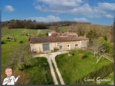 Ancien corp de ferme en pierre à vendre avec fort potentiel sur la commune de SAINTE RADEGONDE (33)