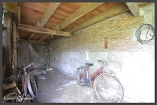 Maison avec dépendances à rénover à vendre 5 pièces 2 chambres à SAINT PIERRE D'EYRAUD en Dordogne (24)