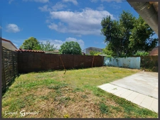 Maison à vendre 4 chambres avec jardin, parking sur la commune de Pineuilh proche de Sainte Foy la Grande (33)