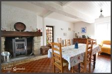 Ancien corp de ferme en pierre à vendre avec fort potentiel sur la commune de SAINTE RADEGONDE (33)