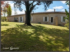 Maison en pierre de charme avec piscine 4 chambres en Gironde isolée dans un cadre rare et privilégié