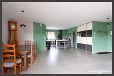 Maison à vendre 3 chambres, de plain-pied, garage et panneaux solaires sur un grand terrain plus de 3500m2 près de Bergerac (24)