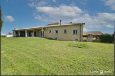 Maison à vendre 8 pièces 4 à 5 Chambres vue dominante sur la commune de Bonneville et Saint Avit des Fumadières (24)