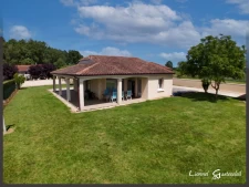 Maison à vendre 3 chambres dans un cadre champêtre à SAINT PIERRE D'EYRAUD (24)