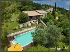 Maison de plain pied avec Piscine et beau point de vue sur la commune de Port Sainte Foy et Ponchapt 
