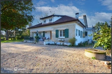 Charmante Maison Familiale avec Grand Jardin et Piscine à Port-Sainte-Foy-et-Ponchapt