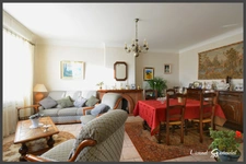 Maison familiale trois chambres à vendre avec jardin arboré – proche commerces et hôpital à PINEUILH (33)