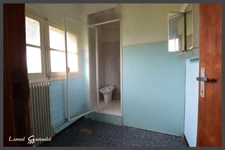 Maison avec dépendances à rénover à vendre 5 pièces 2 chambres à SAINT PIERRE D'EYRAUD en Dordogne (24)