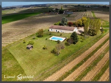 Maison en pierre de charme avec piscine 4 chambres en Gironde isolée dans un cadre rare et privilégié