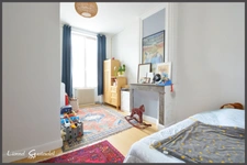 Charmante Maison de Ville en Pierre avec Studio Indépendant et Jardin à Sainte-Foy-la-Grande