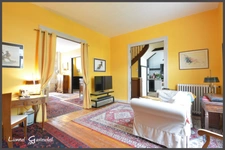 Charmante Maison de Ville en Pierre avec Studio Indépendant et Jardin à Sainte-Foy-la-Grande