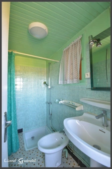 Maison à vendre 5 pièces Deux chambres et dépendances à SAINT SEURIN DE PRATS (24)