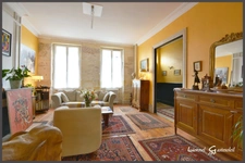 Charmante Maison de Ville en Pierre avec Studio Indépendant et Jardin à Sainte-Foy-la-Grande