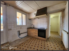 Maison à vendre 4 chambres avec jardin, parking sur la commune de Pineuilh proche de Sainte Foy la Grande (33)