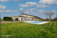 Corps de Ferme Rénové sur la commune du  Fleix (24) Dordogne.
