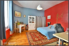 Charmante Maison de Ville en Pierre avec Studio Indépendant et Jardin à Sainte-Foy-la-Grande