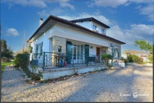 Charmante Maison Familiale avec Grand Jardin et Piscine à Port-Sainte-Foy-et-Ponchapt