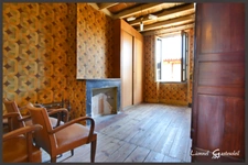 Maison de ville à vendre 4 chambres extérieur et garage sur la commune de Port Sainte Foy et Ponchapt en Dordogne 