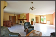 Maison à vendre de plain 3 chambres en bordure de le Dordogne sur la commune de PORT SAINTE FOY ET PONCHAPT (24)