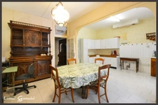 Maison de ville à vendre 4 chambres extérieur et garage sur la commune de Port Sainte Foy et Ponchapt en Dordogne 