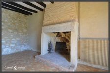 Maison en pierre avec parc de 3 ha et vue dominante à vendre à SAINT QUENTIN DE CAPLONG (33)
