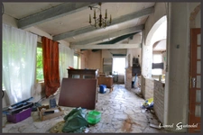 Ensemble deux maisons à rénovées en integralité à vendre avec terrain sur la communes  LIGUEUX (33)