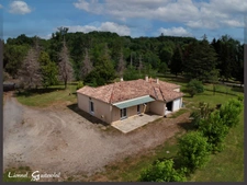 Maison à vendre de plain 3 chambres en bordure de le Dordogne sur la commune de PORT SAINTE FOY ET PONCHAPT (24)