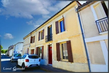 à vendre Charmante Maison de Ville dans la bastide de Sainte-Foy-la-Grande (33)