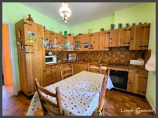 Maison à vendre avec piscine 9 pièces 4 chambres sur la commune de MONTCARET en Dordogne (24)