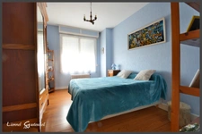  Maison familiale trois chambres à vendre avec jardin arboré – proche commerces et hôpital à PINEUILH (33)