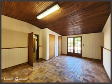 Maison à vendre de plain pied 3 chambres double garage et piscine sur la commune de  PINEUILH (33)