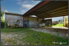 Ancien corp de ferme en pierre à vendre avec fort potentiel sur la commune de SAINTE RADEGONDE (33)