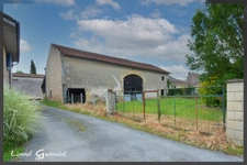 Maison en pierre avec grange à vendre 4 pièces A rénover à SAINT AVIT SAINT NAZAIRE (33)